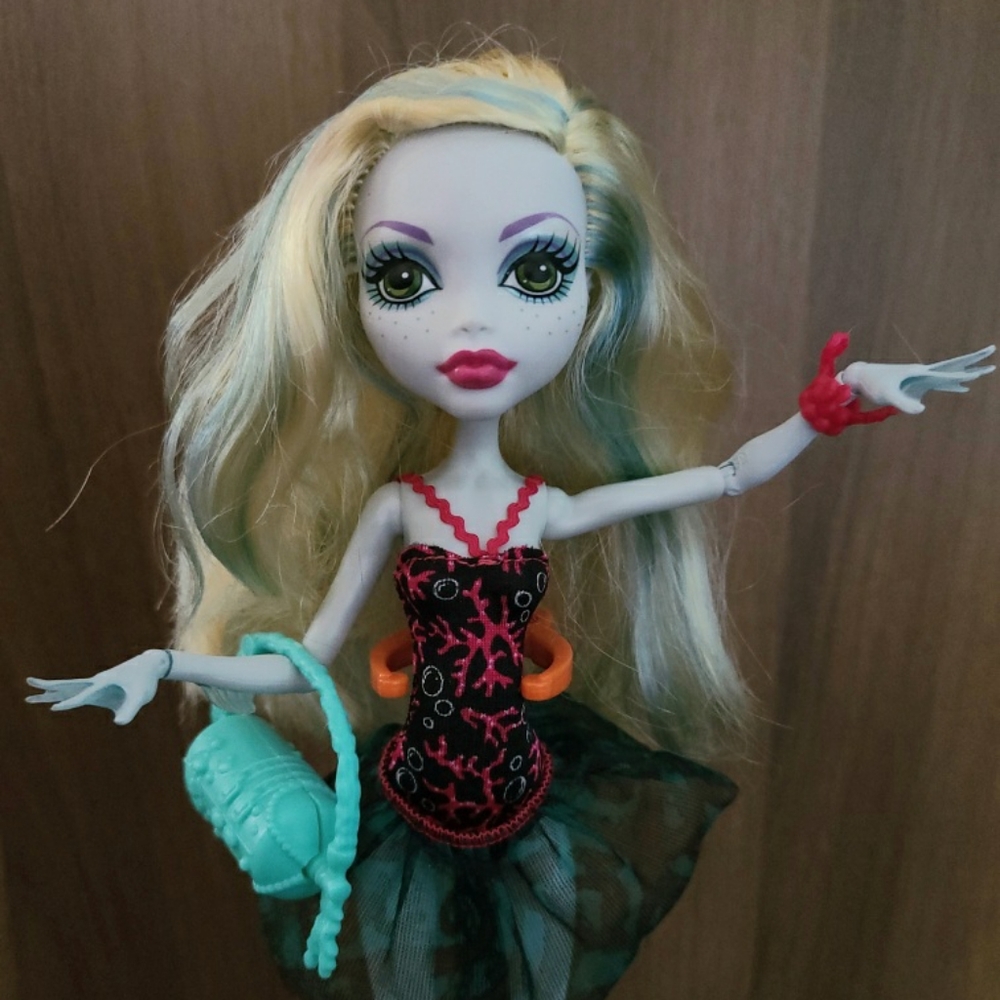 Monster High Doll Dance Class Lagoona Blue